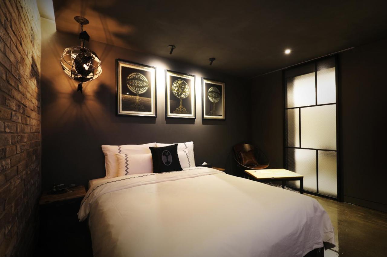 Mari Hotel Cshongdzsu Kültér fotó