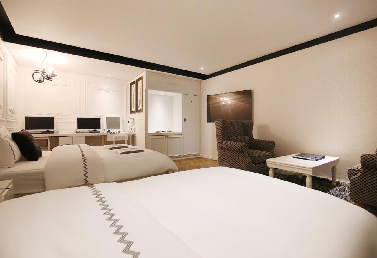 Mari Hotel Cshongdzsu Kültér fotó